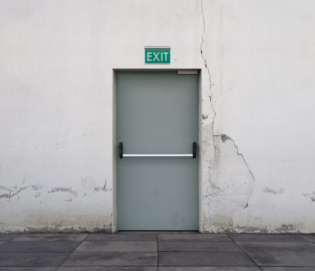 drzwi techniczne ewakuacja